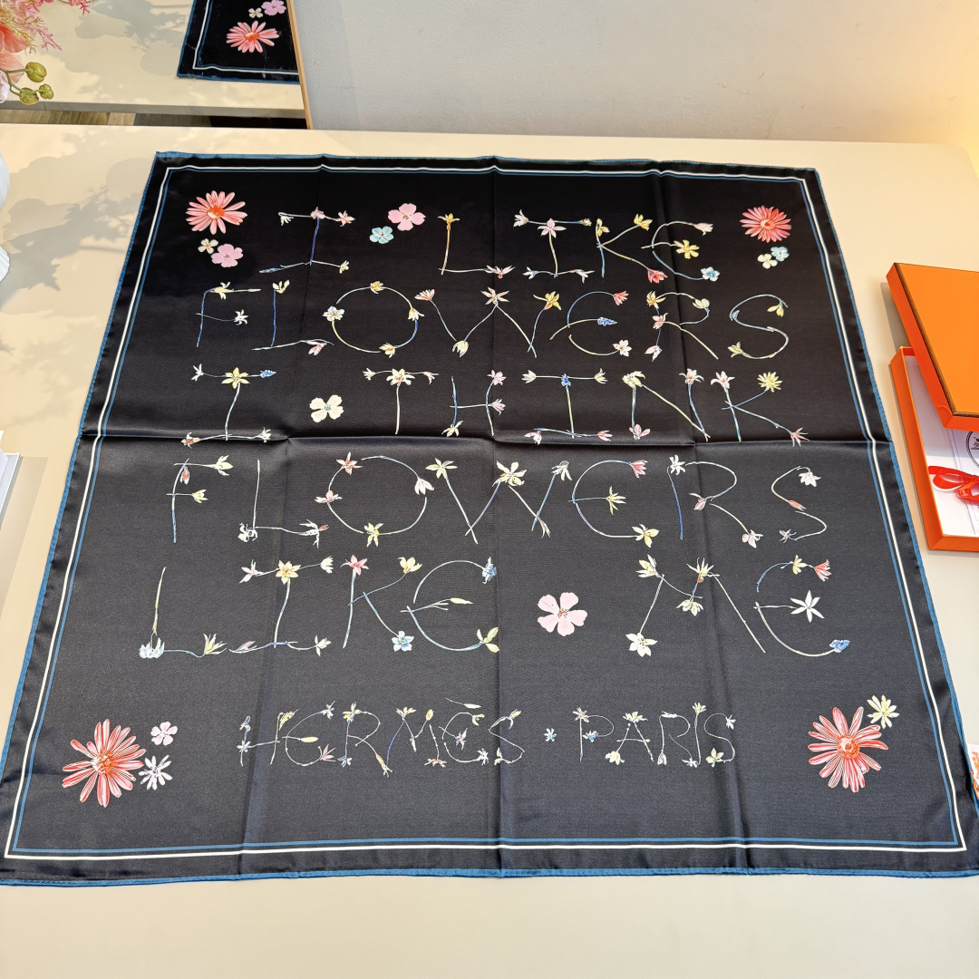 [TOP] HERMES Silk Scarf - Black - 711 Luxury