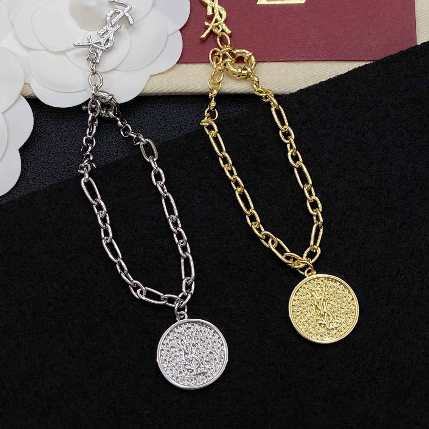 [TOP] Yves Saint Laurent YSL Bracelet - 2 Colors - 711 Luxury