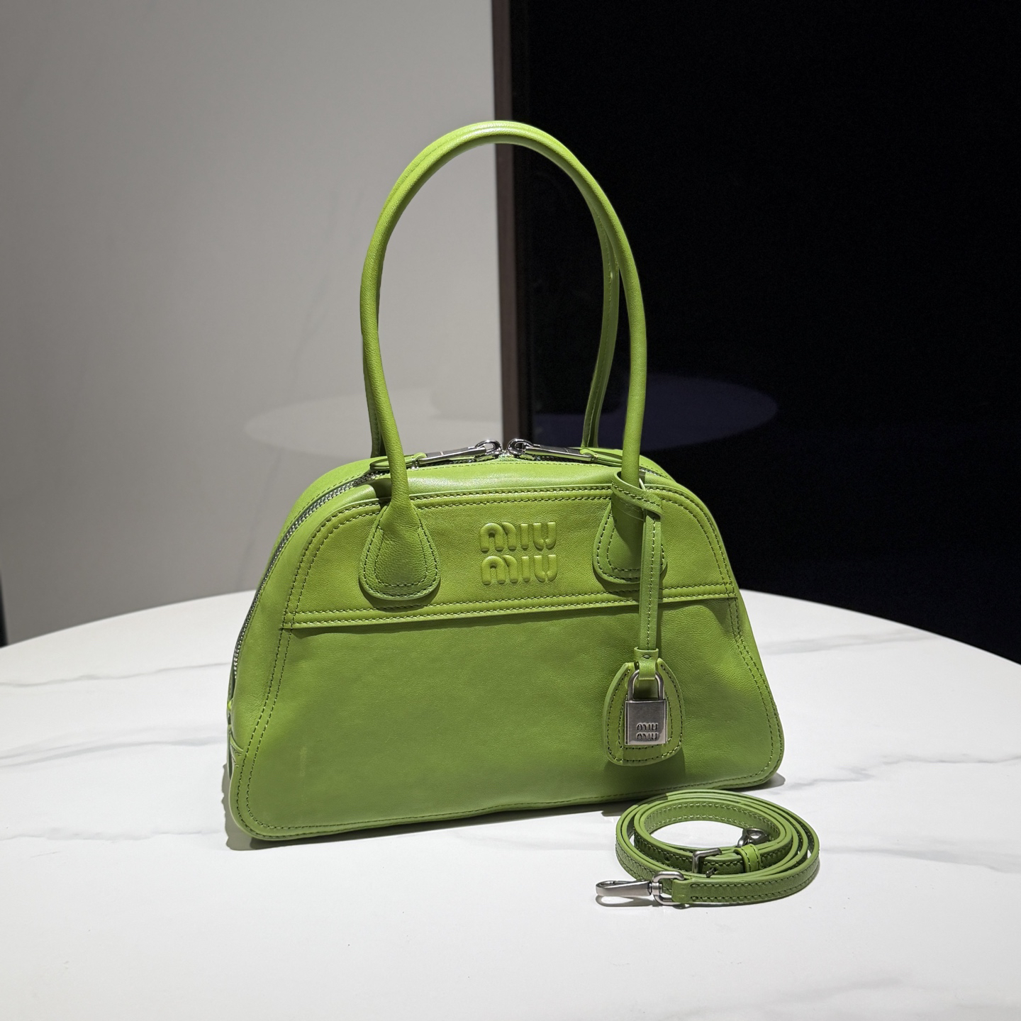 [TOP] Miu Miu Vivant Handbag 32X19.5X11CM - Green - 711 Luxury