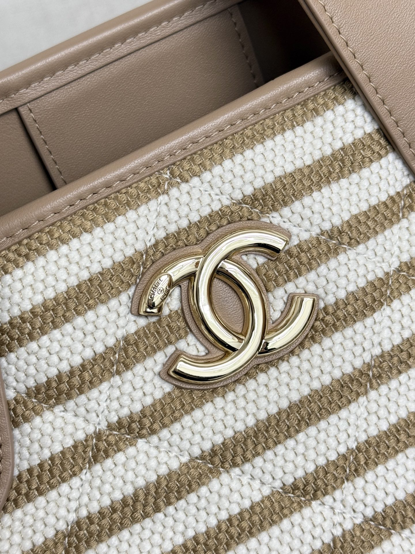[TOP] CHANEL Beach Shopping Bag 46x25x13cm - Khaki