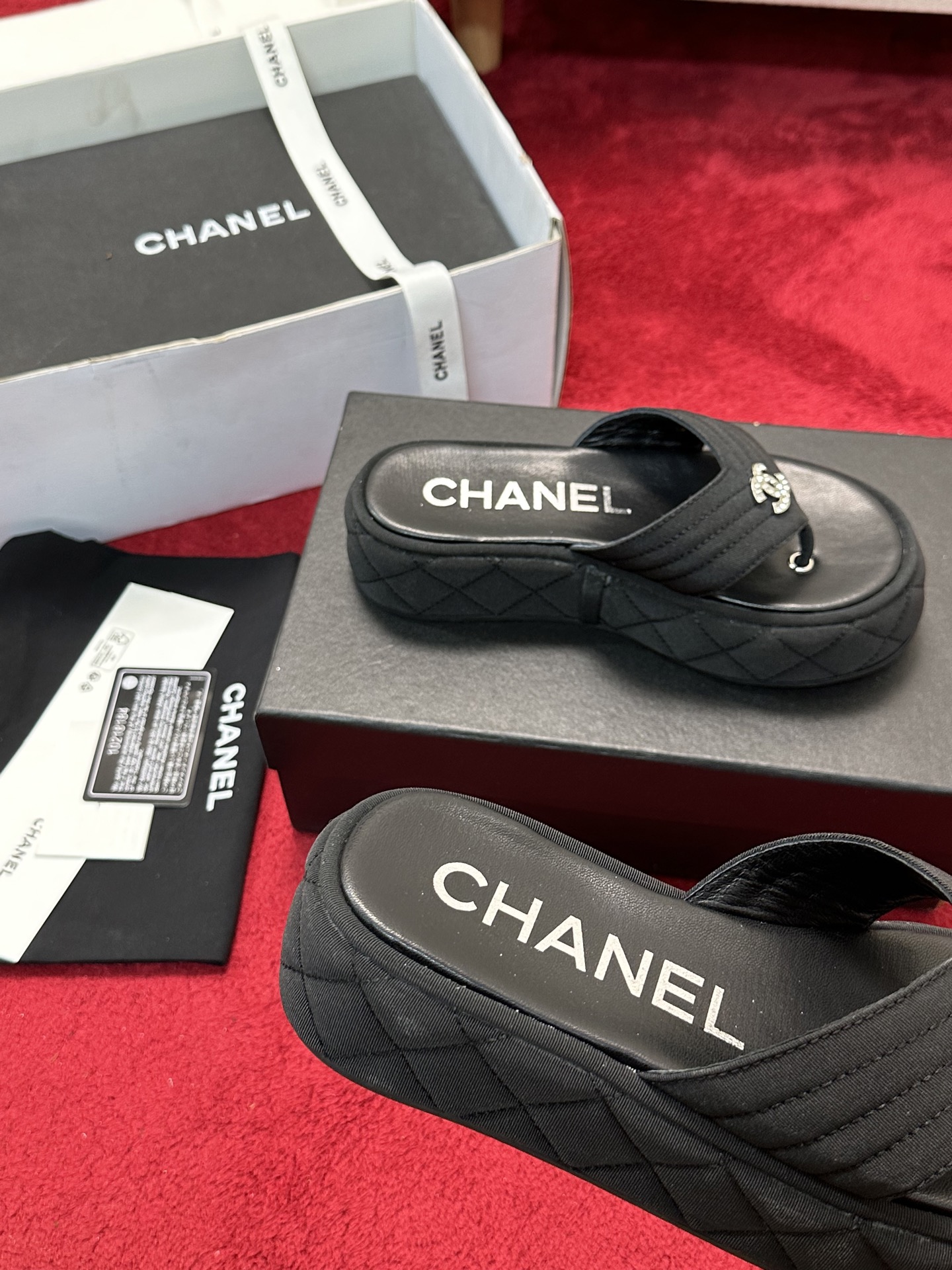 [TOP] CHANEL Sandals - Black