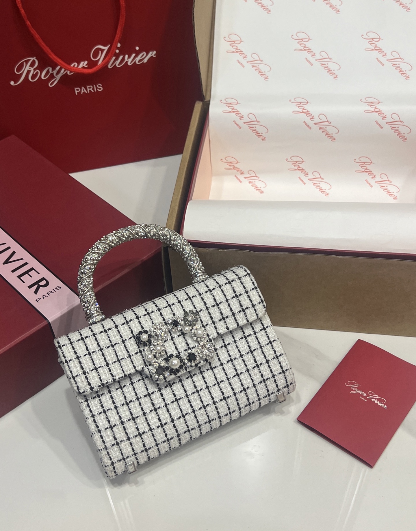 [TOP] ROGER VIVIER Diamond Bag 19-13-4 CM - White - 711 Luxury