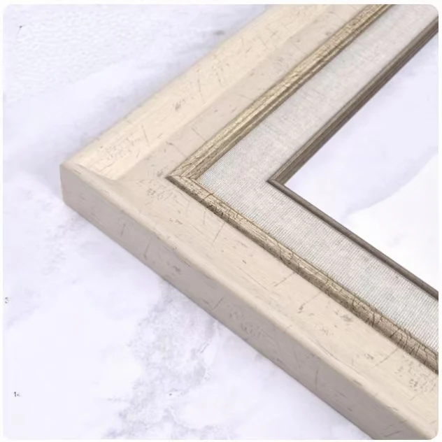 Silver Scale Flowing Rhythm