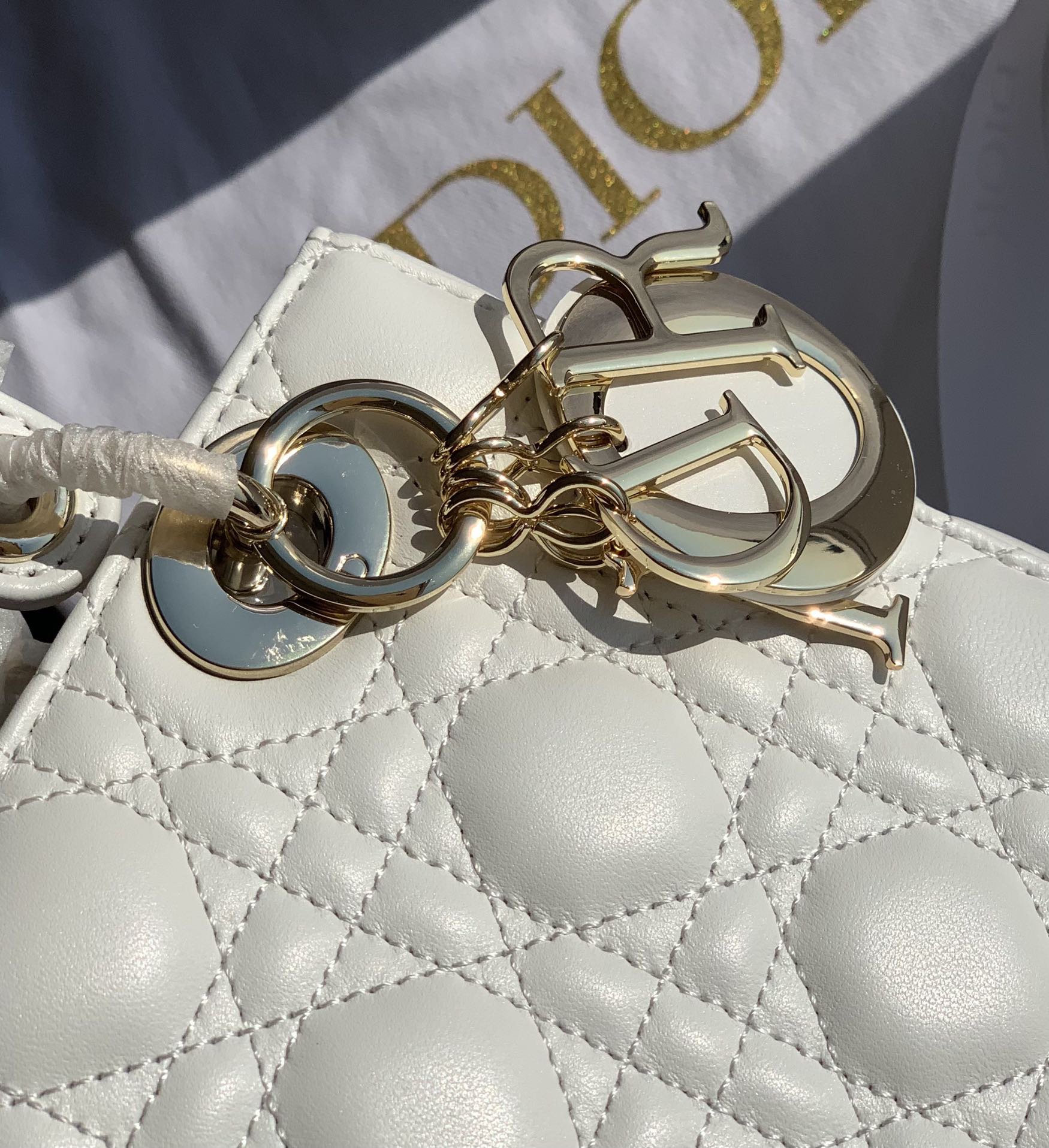 [TOP] Christian Dior Lady Dior Bag Lambskin 20x16.5x8cm - White