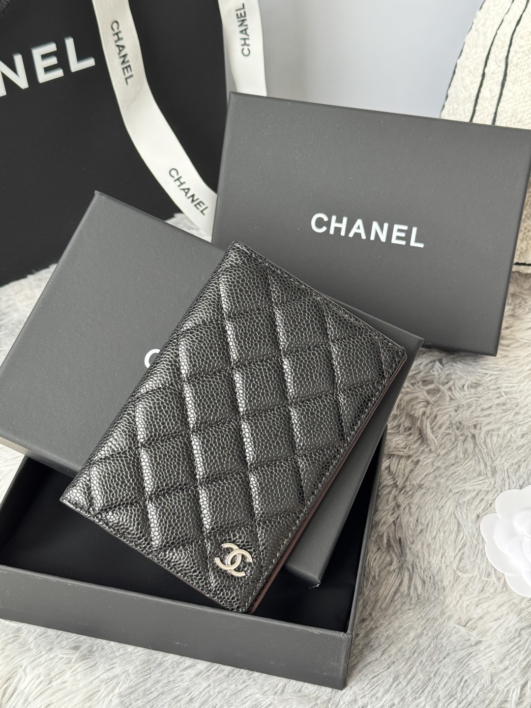 [TOP] CHANEL Passport Holder Cowhide 14.5x10.5x2cm - Black - 711 Luxury