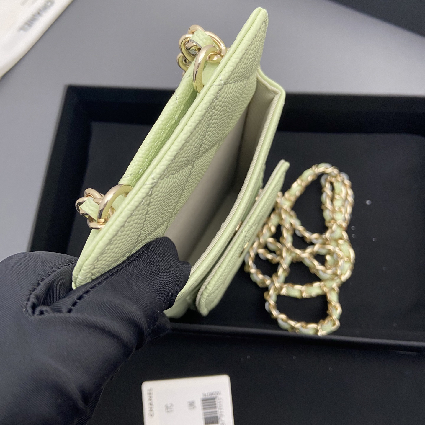 [TOP] CHANEL Phone Bag 18.5-9-3cm - Light Green