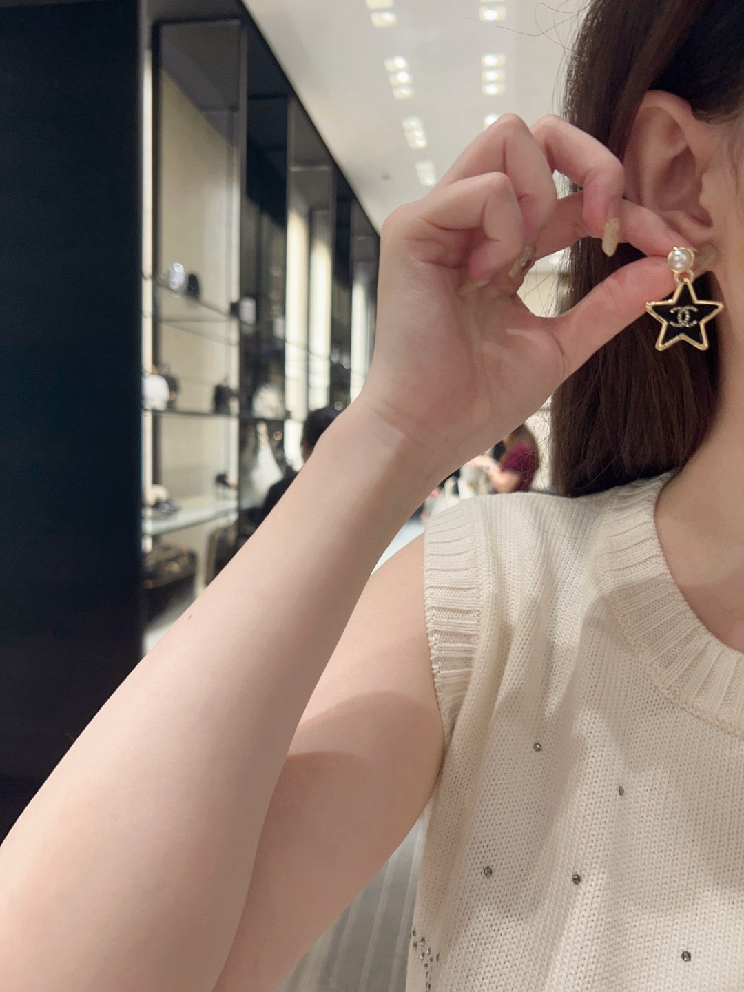 [TOP] CHANEL Earrings - Gold