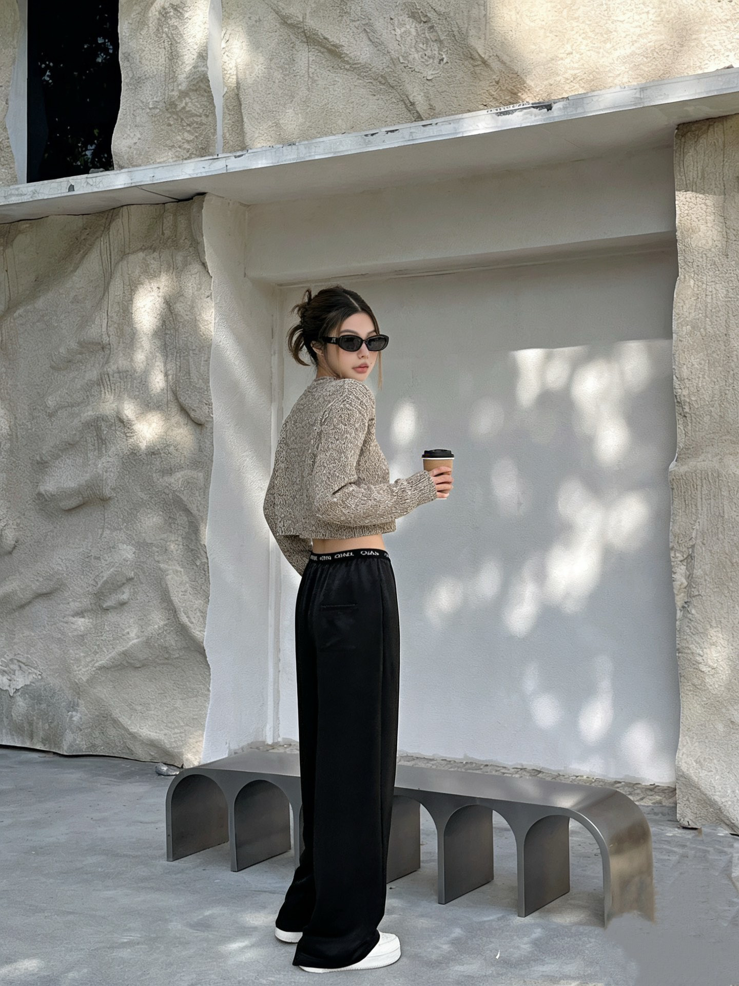 [TOP] CHANEL Pants - Black