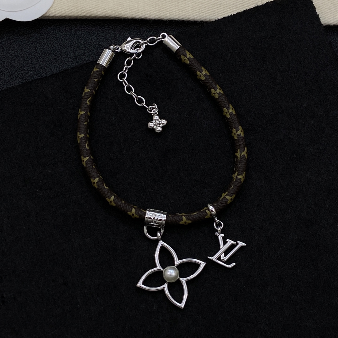 [TOP] Louis Vuitton LV Bracelet - 2 Color - 711 Luxury