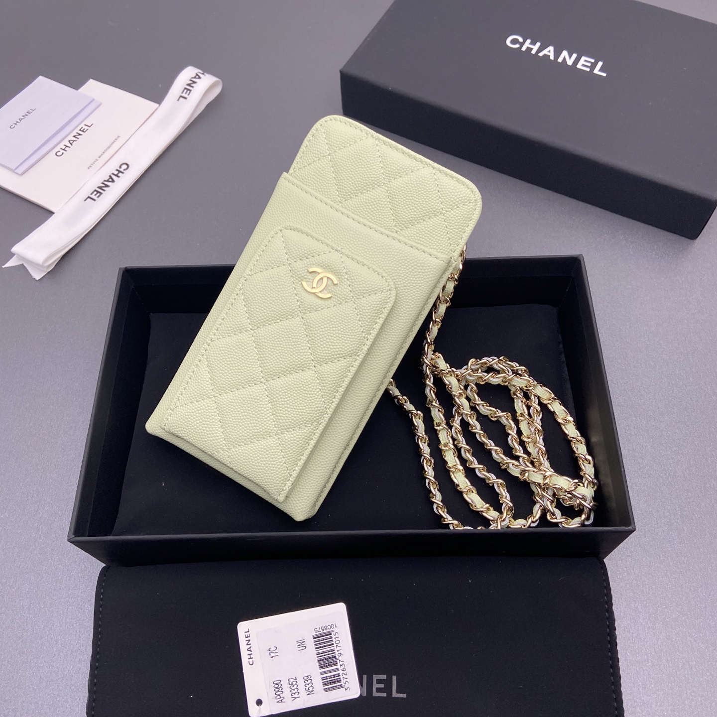 [TOP] CHANEL Phone Bag 18.5-9-3cm - Light Green