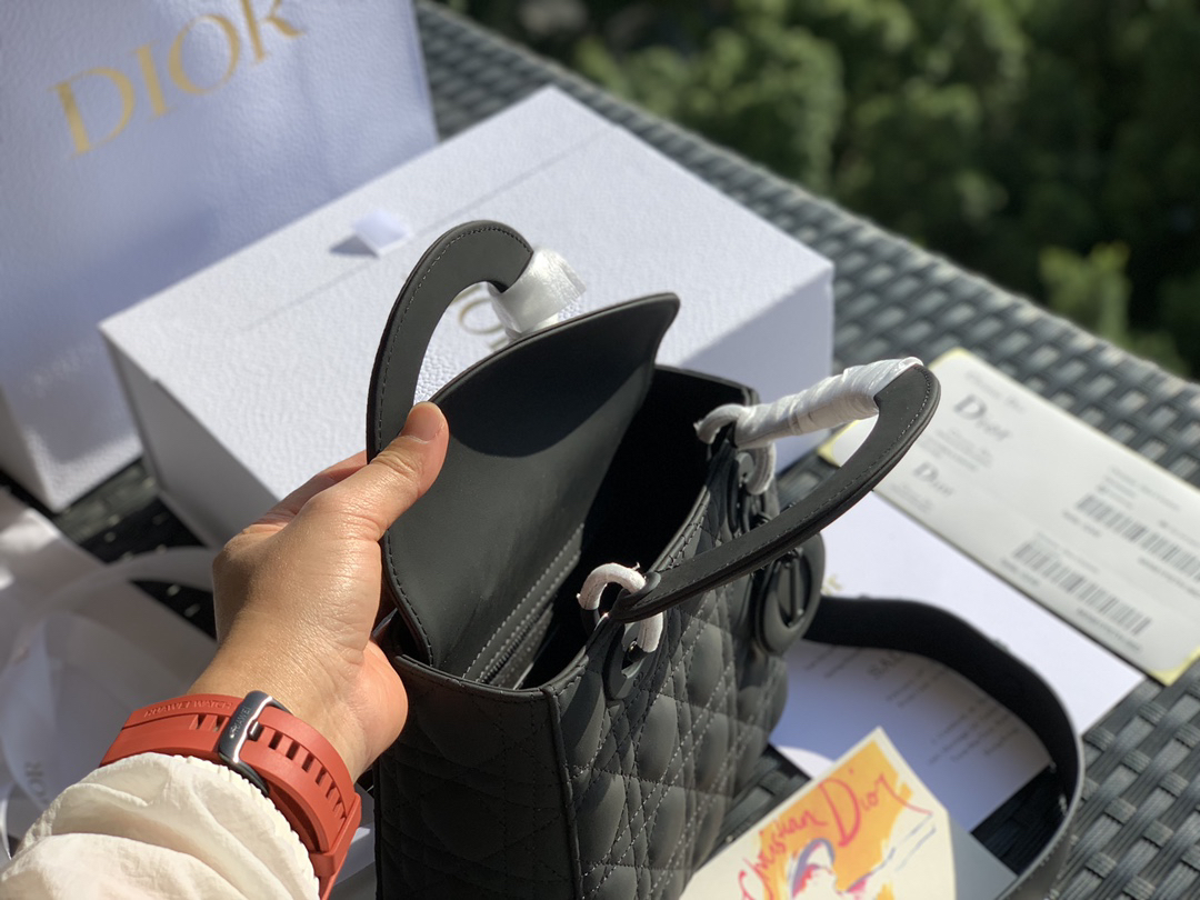 [TOP] Christian Dior Lady Dior Bag Calfskin 20x16.5x8cm - Black