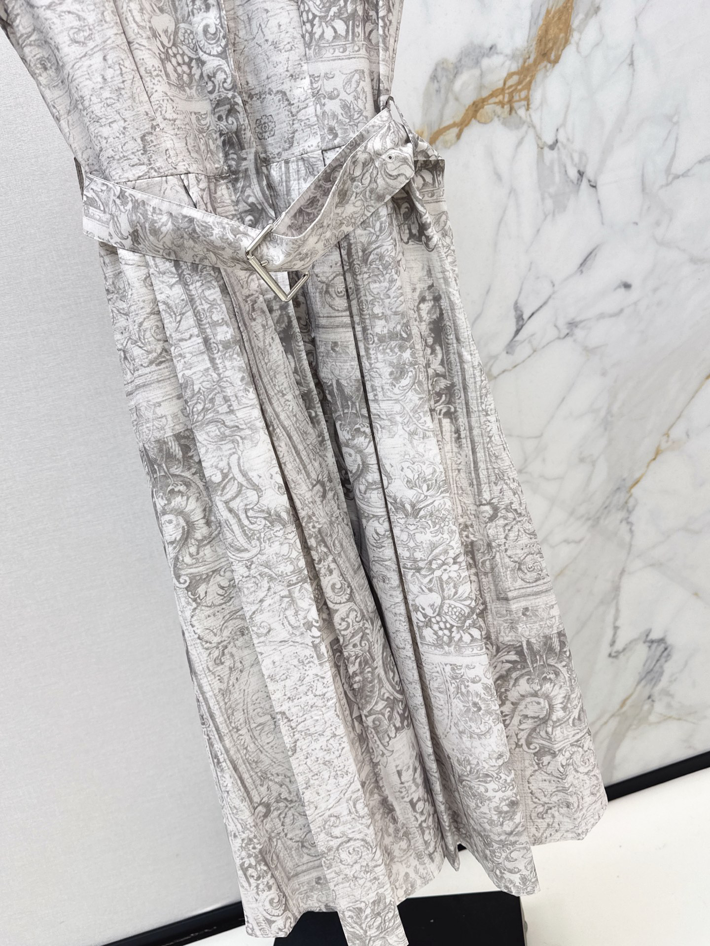 [TOP] Christian Dior  Dress - White