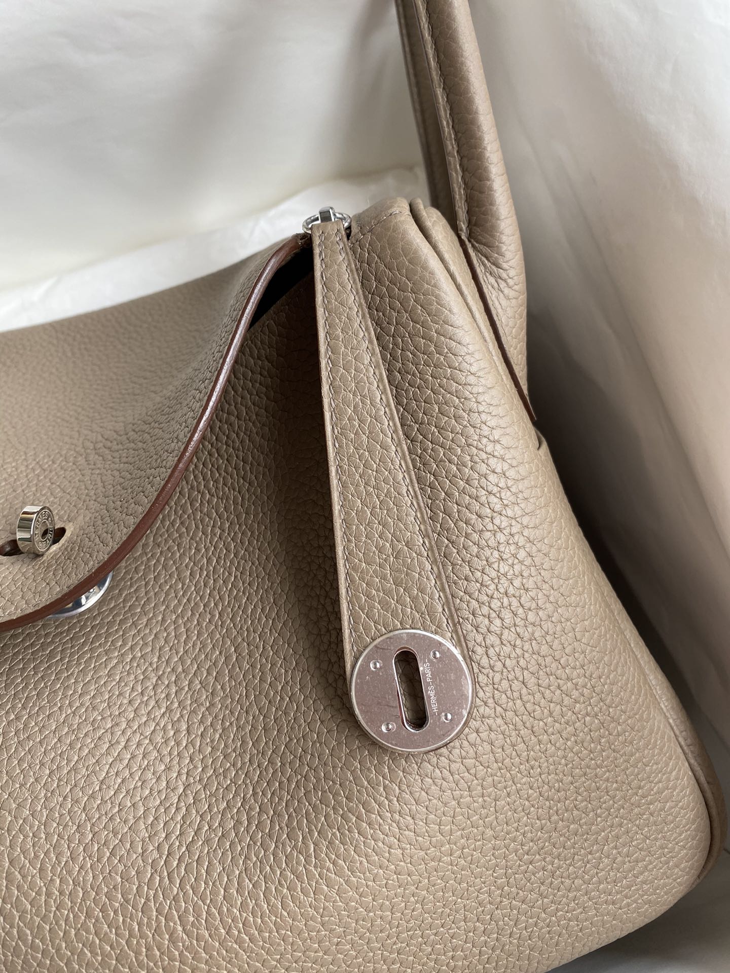 [TOP] HERMES Lindy Taurillon Clemence Leather 30 CM - Grey - SHW - 711 Luxury