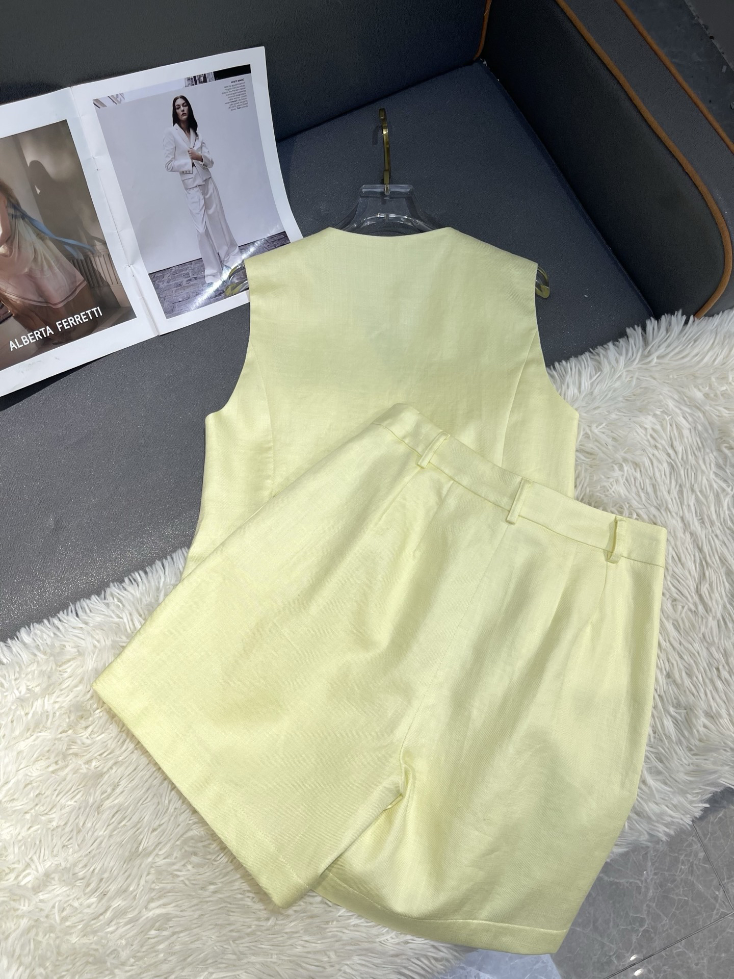 [TOP] Christian Dior  Suit - Yellow