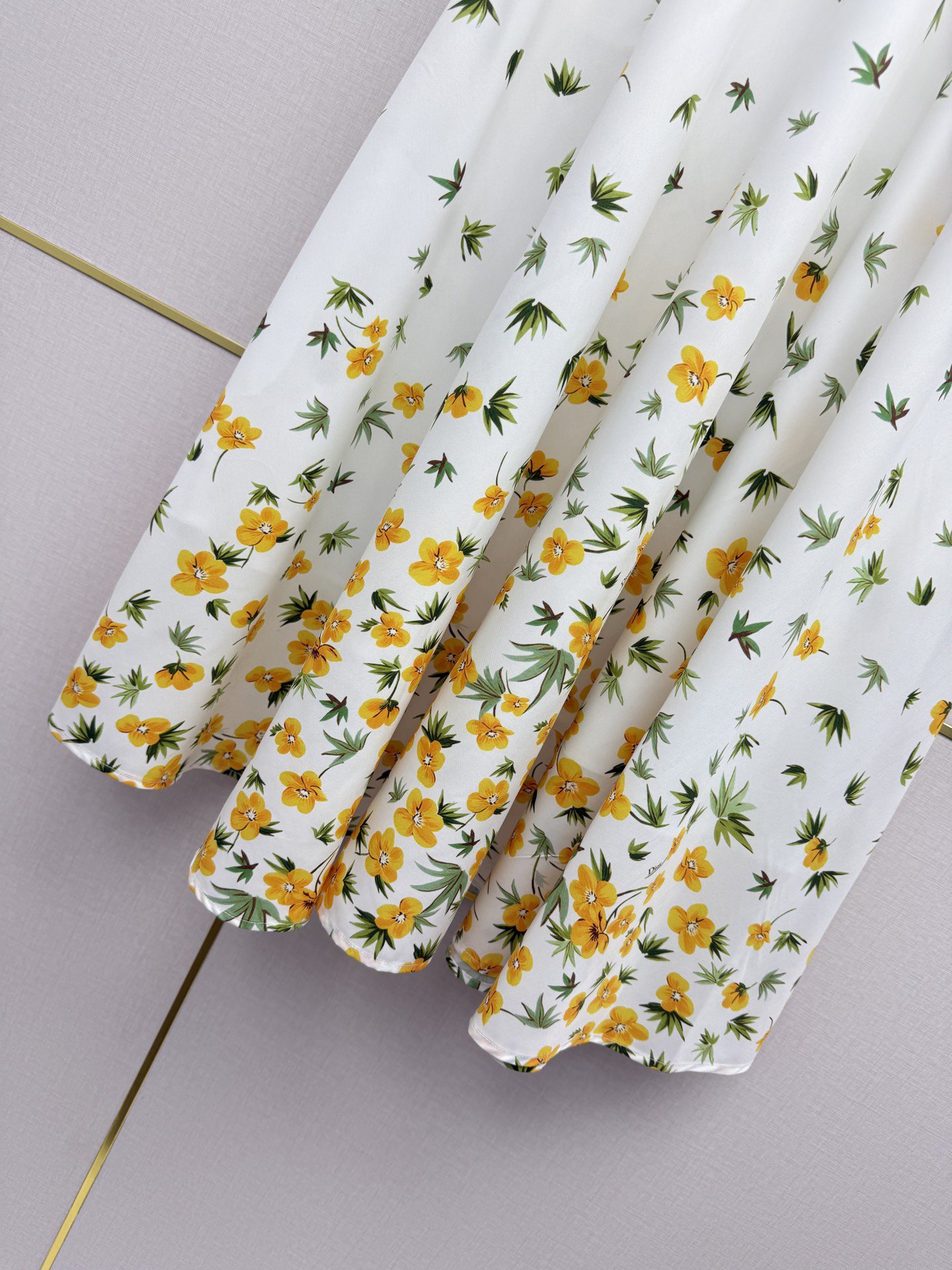 [TOP] Christian Dior Skirt - White