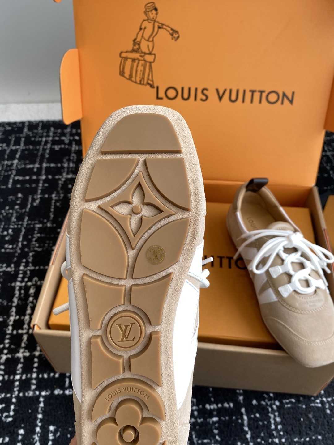 [TOP] Louis Vuitton LV Sneakers Cow Leather - Khaki - 711 Luxury