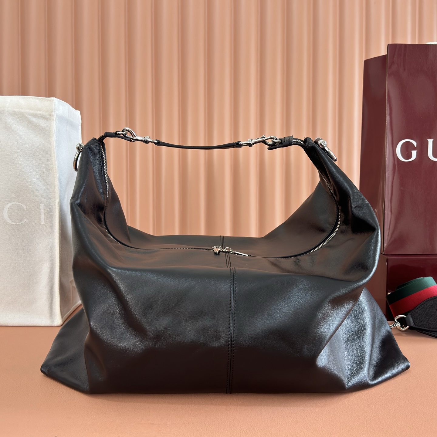 [TOP] GUCCI Brera Bag Lambskin 45x38.5x20cm - Black & GHW - 711 Luxury