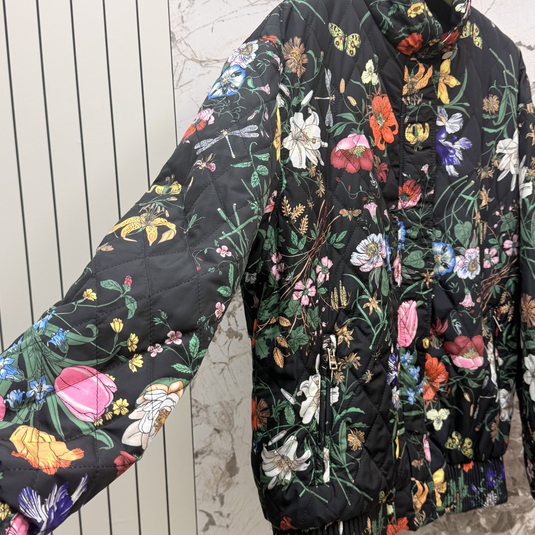 [TOP] GUCCI Floral Cotton-Padded Jacket - Black