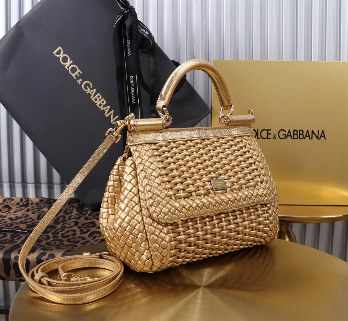 [TOP] Dolce & Gabbana D&G Sicily Bag 20 x 16 x 8 CM - Gold - 711 Luxury