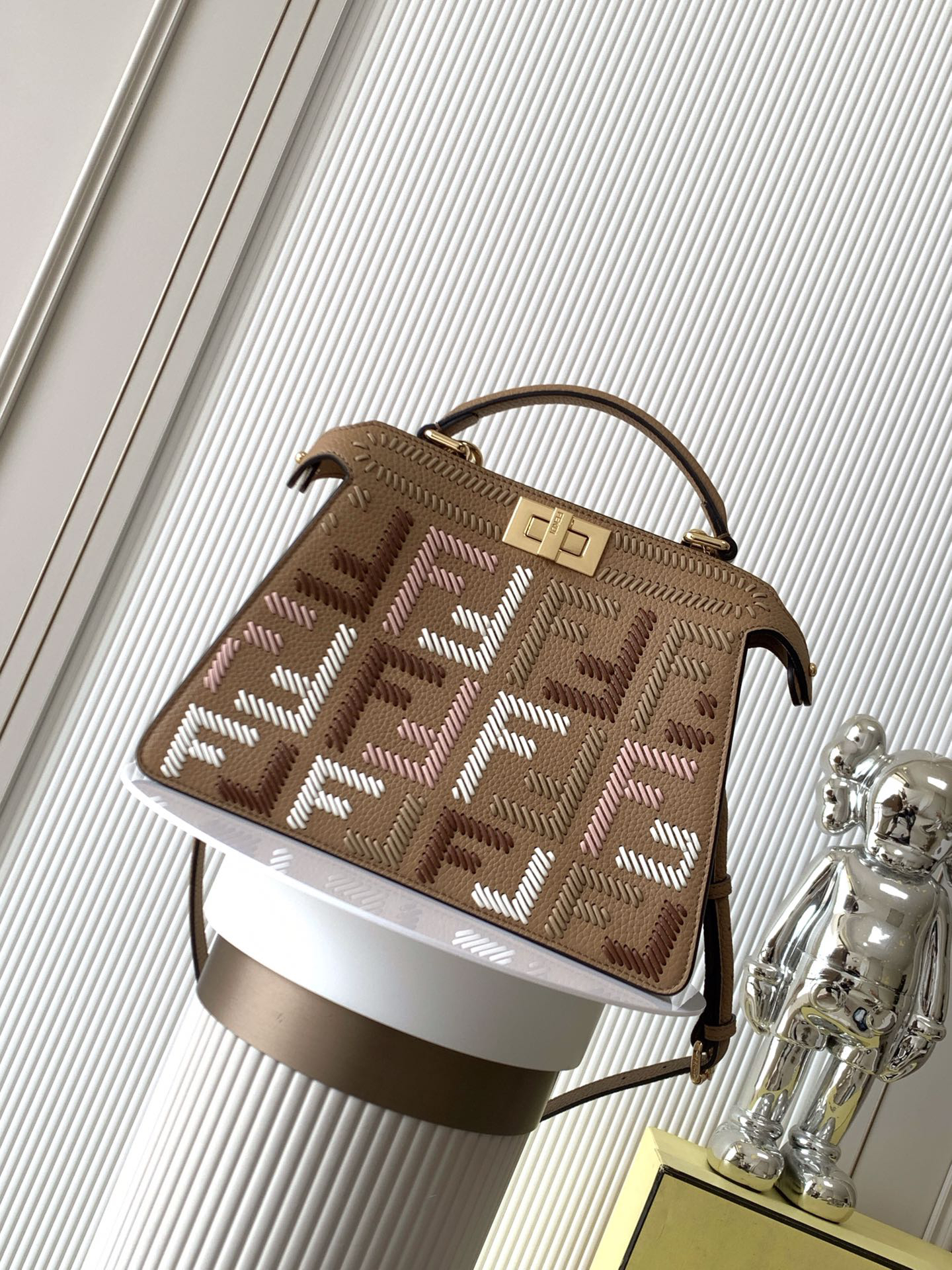 [TOP] FENDI Peekaboo ISeeU Bag Calfskin 27-11-20cm - Brown & GHW - 711 Luxury