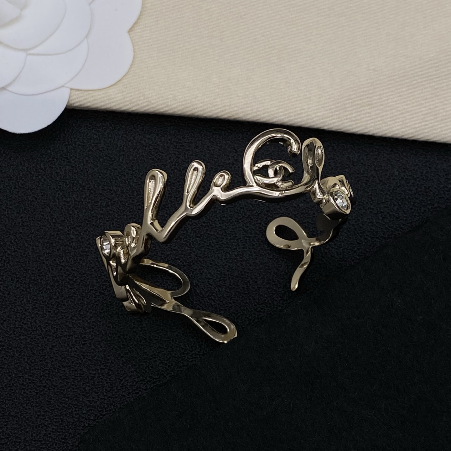 [TOP] CHANEL Bracelet - 711 Luxury