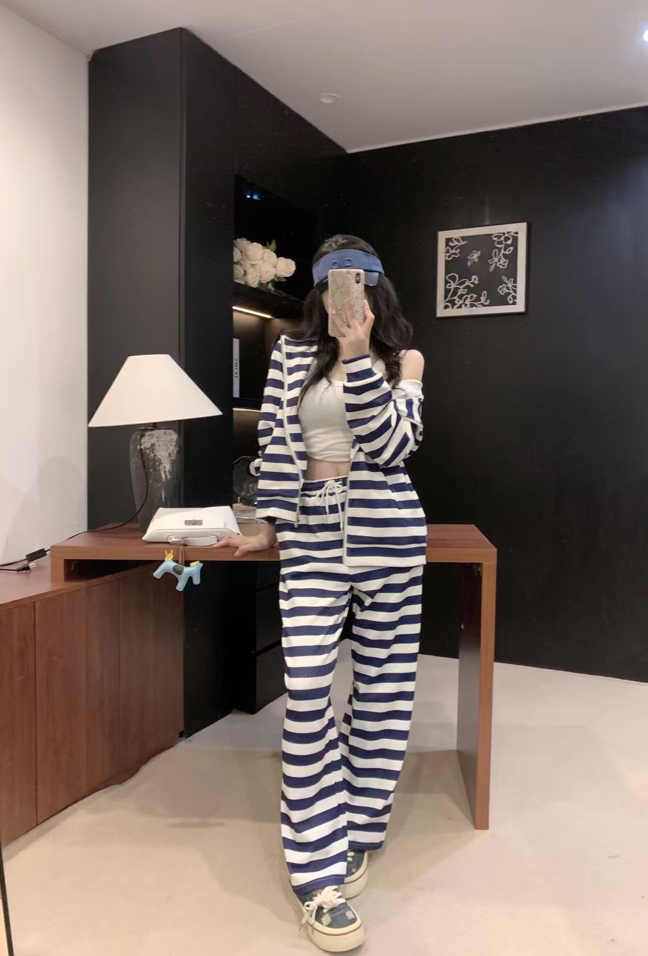 [TOP] GUCCI Suit - White and Black