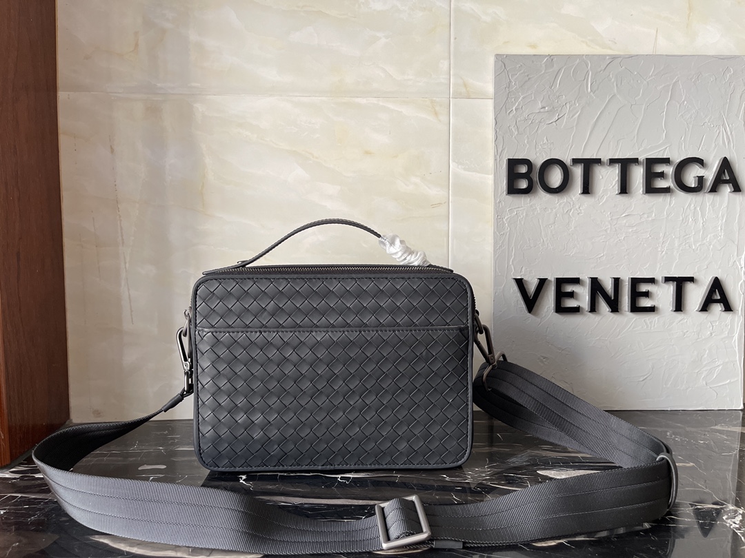 [TOP] Bottega Veneta BV Men's Cowhide Bag 25x17x8cm - Black - 711 Luxury