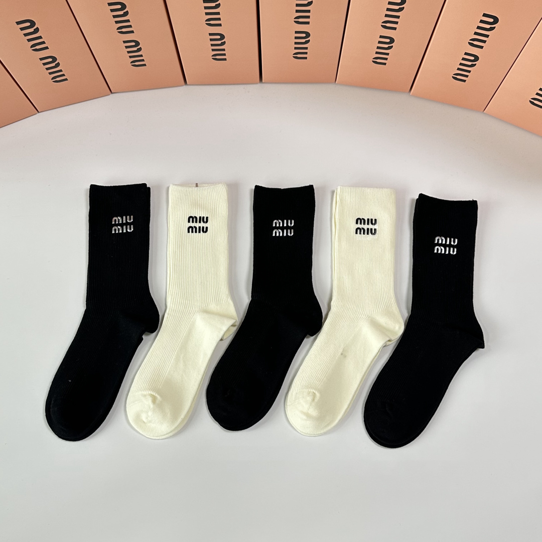 [TOP] Miu Miu Socks - 5 Pieces as a Set - 711 Luxury