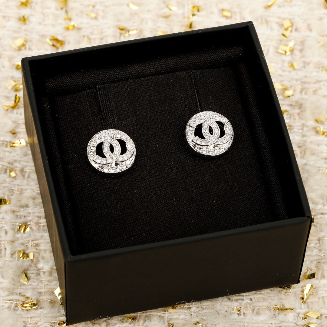 [TOP] CHANEL CC Earrings - Sliver