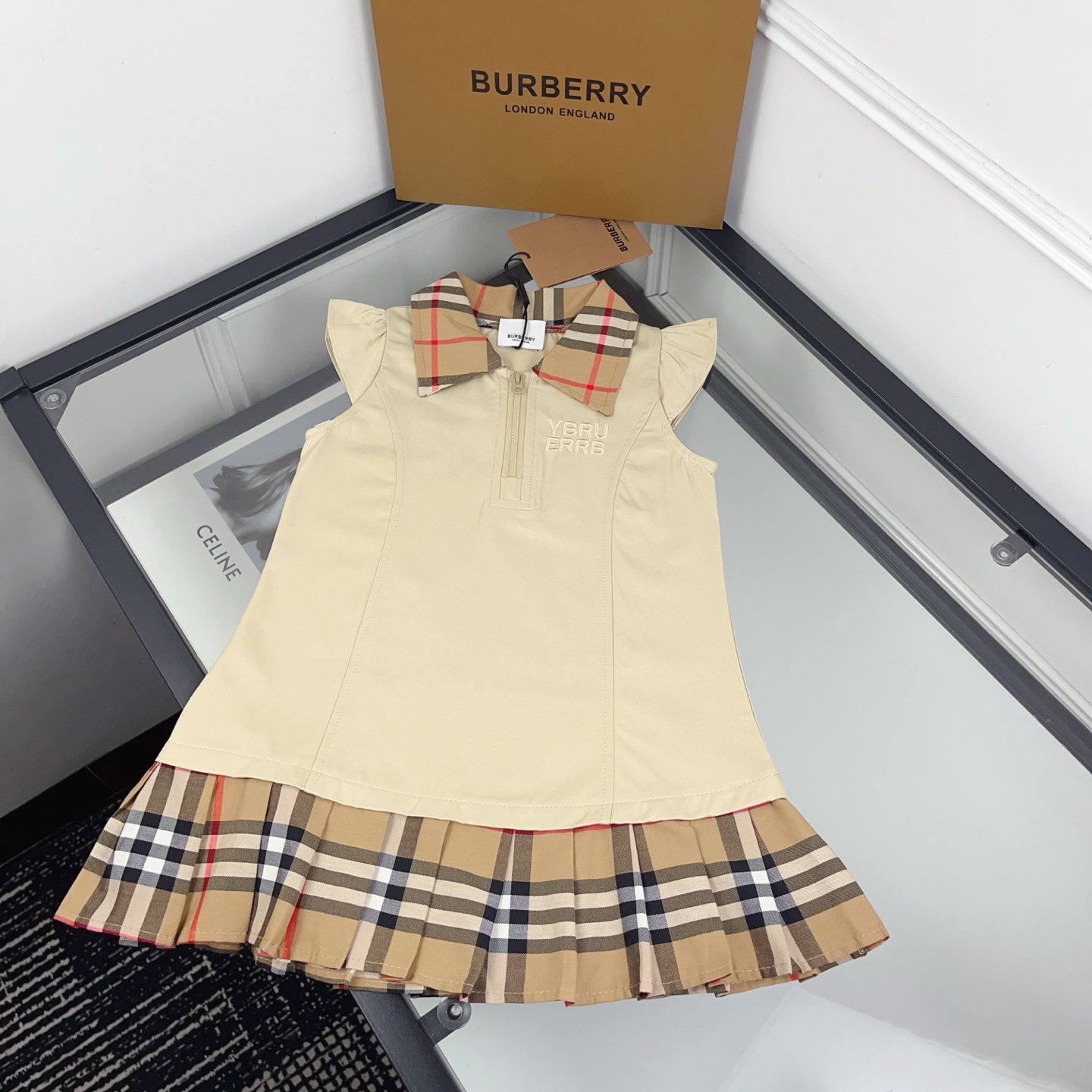 Burberry Girls Beige Spliced Vintage Plaid Flutter Sleeve Half Zip Pleated Hem Sleeveless Dress Kids Sizes 100-160