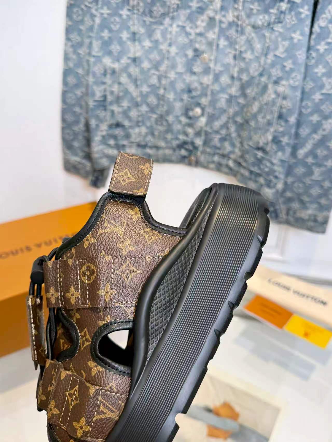 [TOP] Louis Vuitton LV Sandals - Brown - 711 Luxury