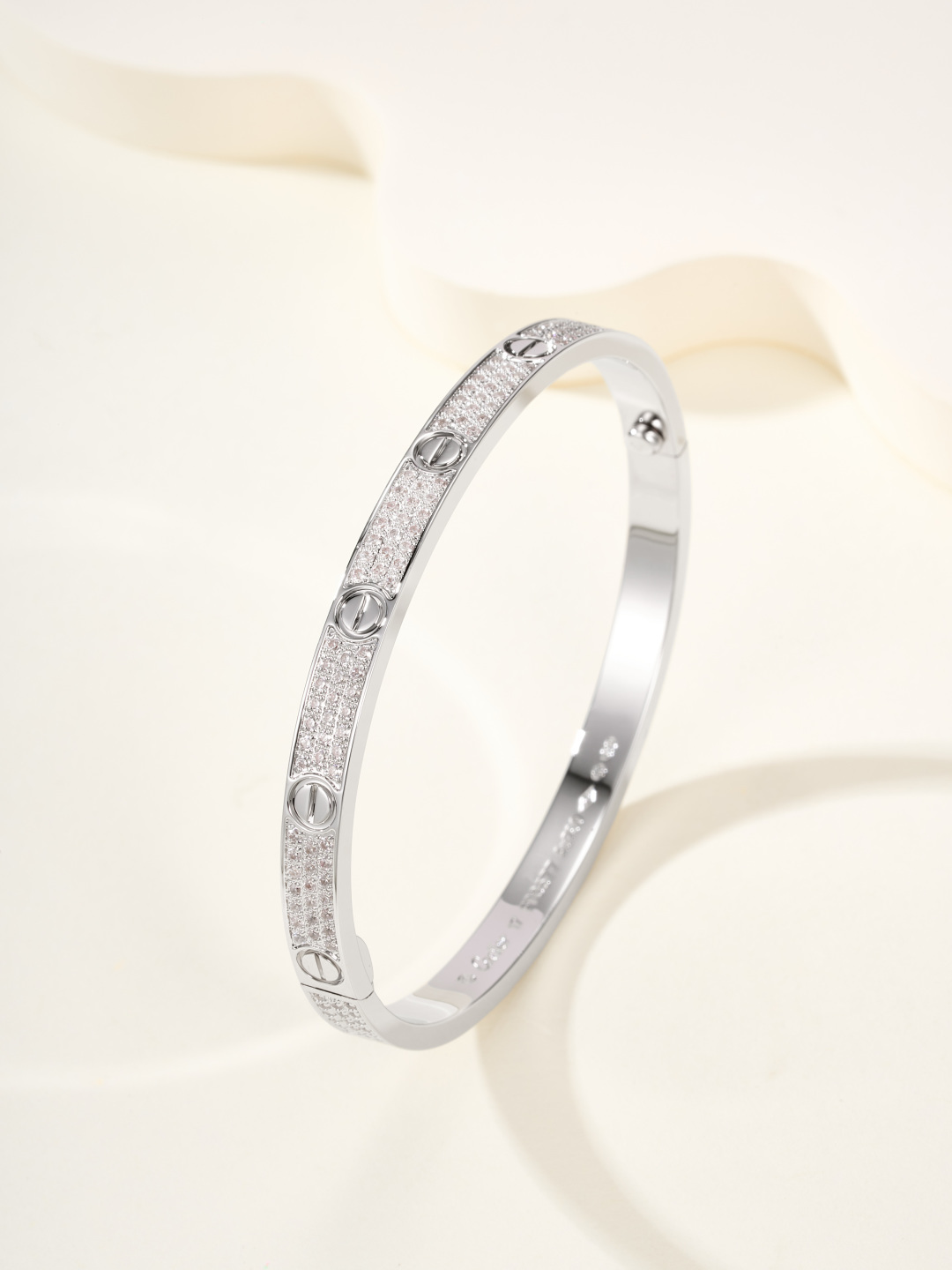 Cartier Jewelry Cartier LOVE bracelet Medium Model Paved #394372 View 2 | Nigo Office