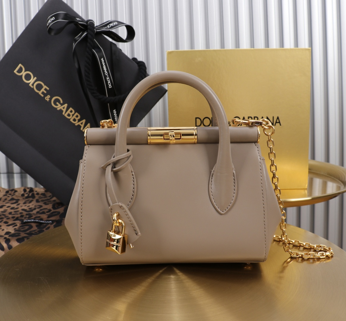 [TOP] Dolce & Gabbana D&G Marlene Bag Calfskin 19x13.5x7cm - Khaki - 711 Luxury