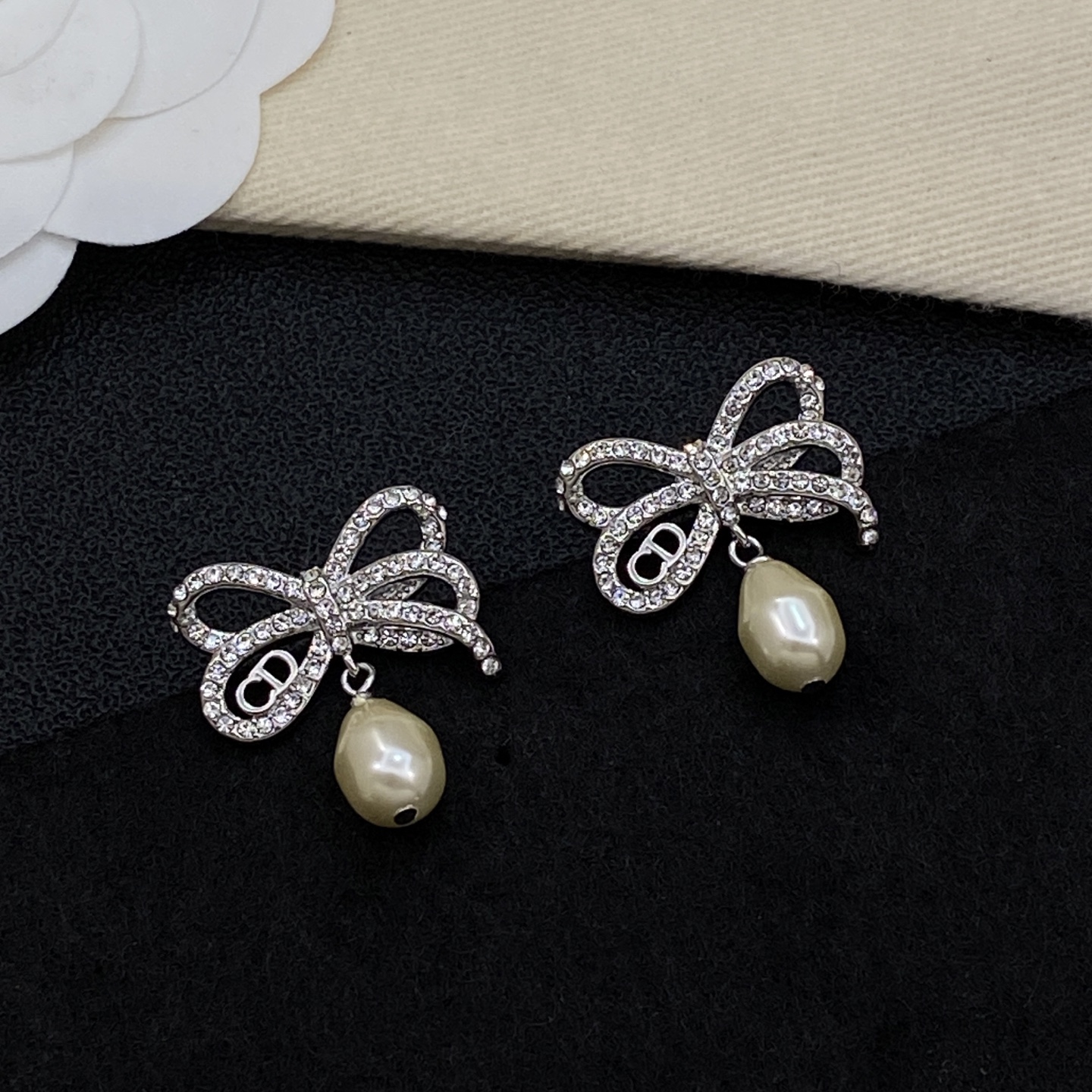 [TOP] Christian Dior Earrings - Silver - 711 Luxury