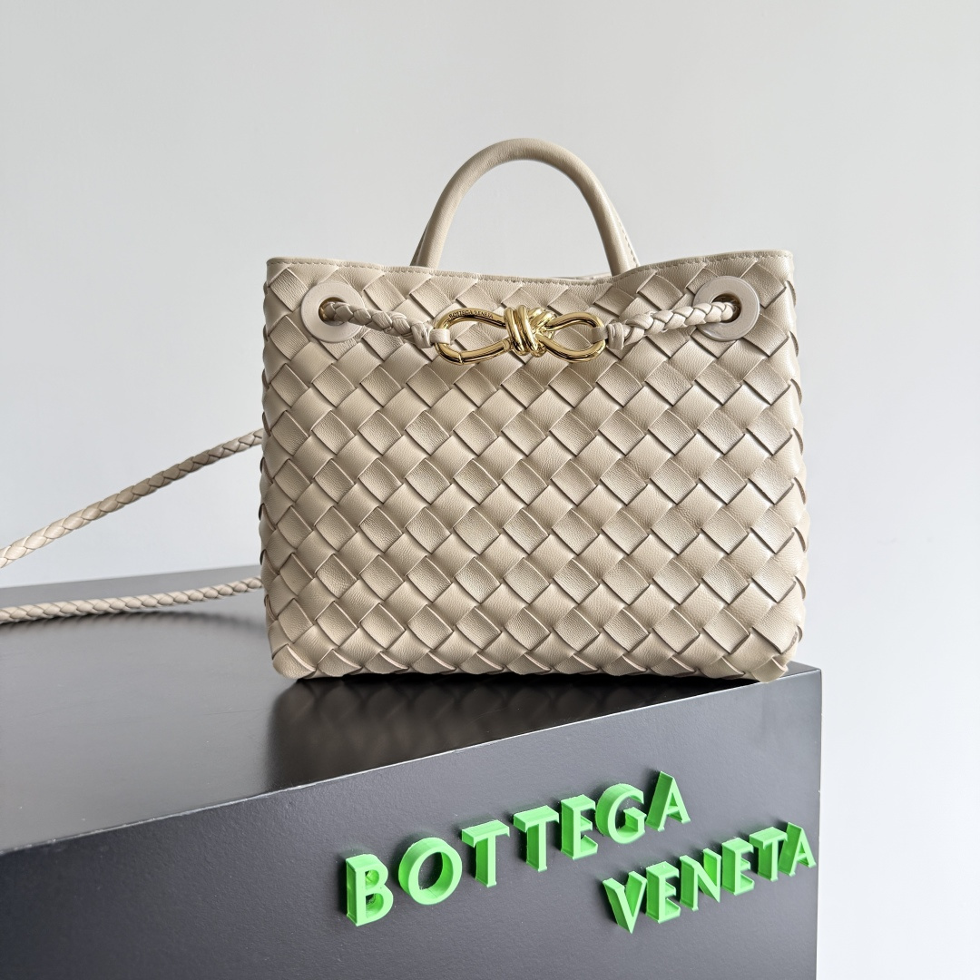 [TOP] Bottega Veneta BV Andiamo Bag Lambskin 25x22x10.5cm - Beige - 711 Luxury