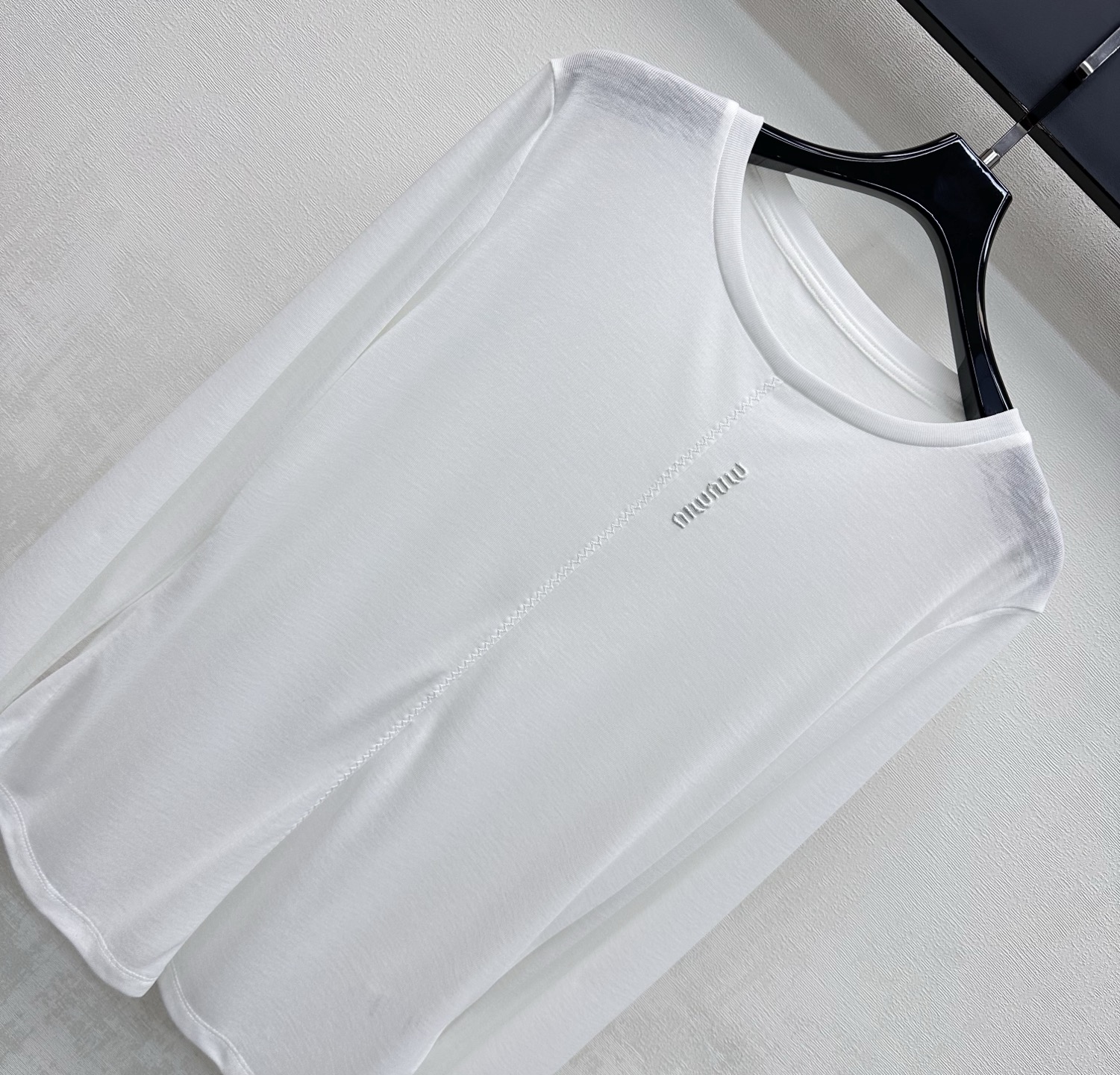 [TOP] Miu Miu T-shirt - White - 711 Luxury