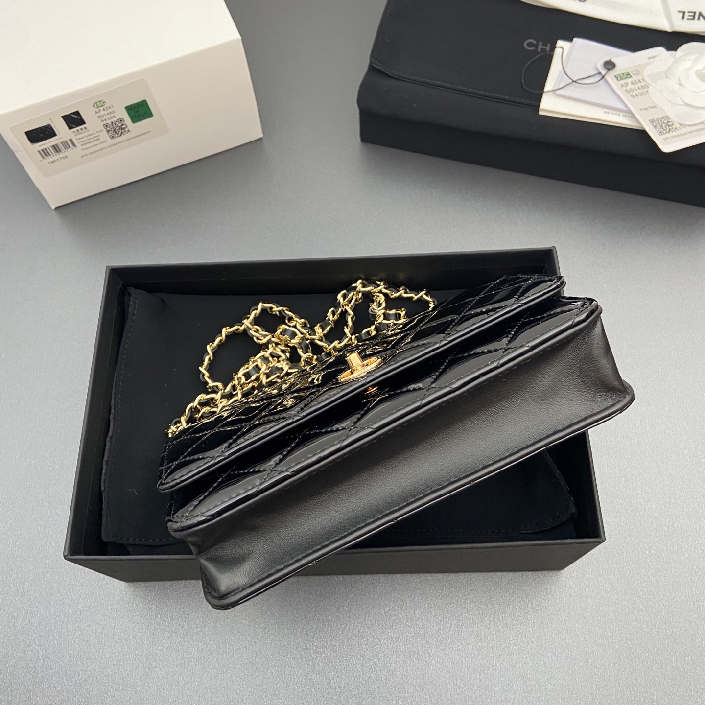 [TOP] CHANEL Woc Bag  20-13-3.5cm - Black