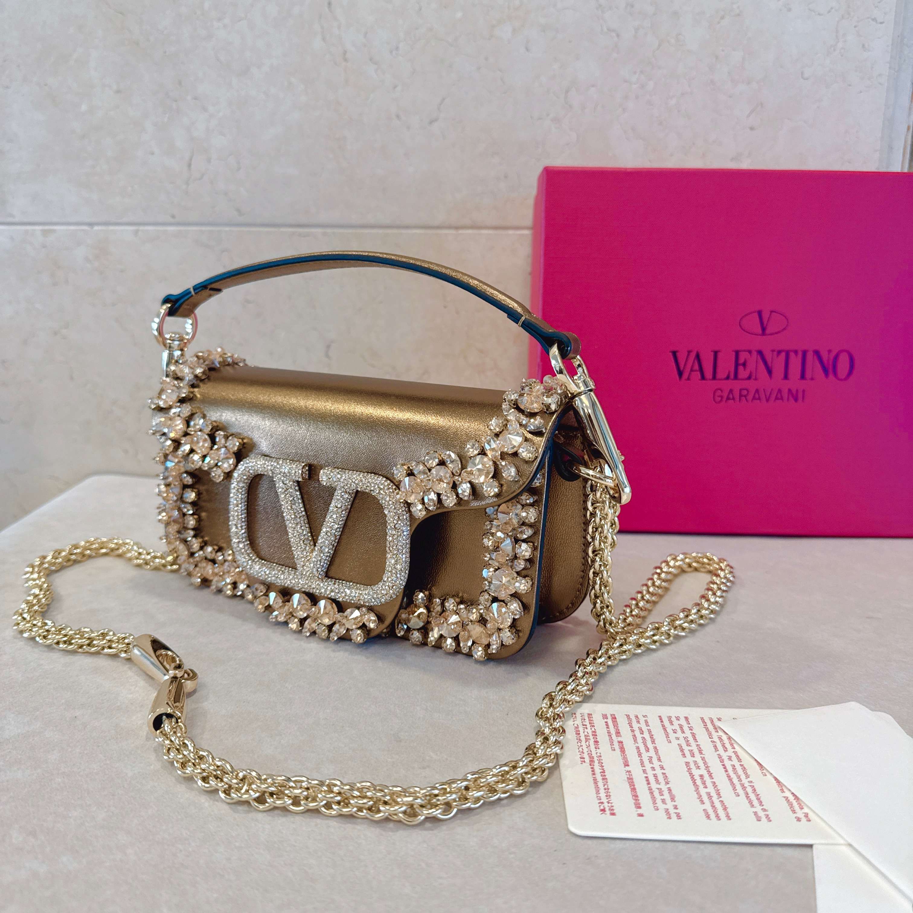 [TOP] VALENTINO Loco Bag with Diamond 20x11x5cm - Gold