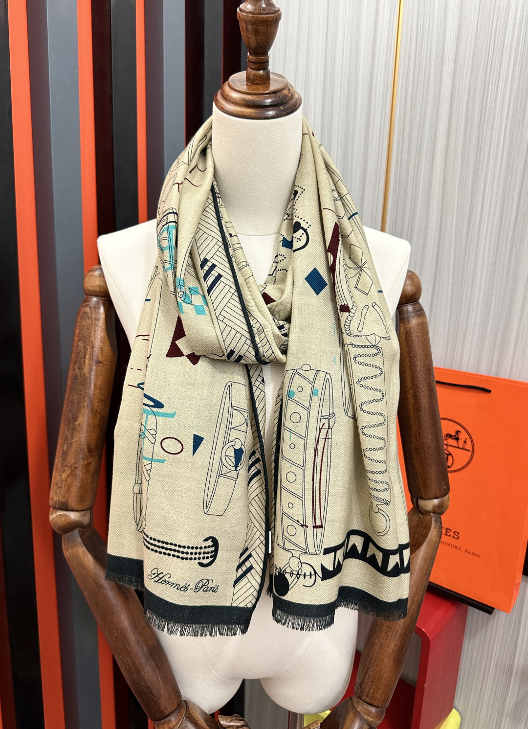 [TOP] HERMES Scarf 65x185cm - Beige - 711 Luxury
