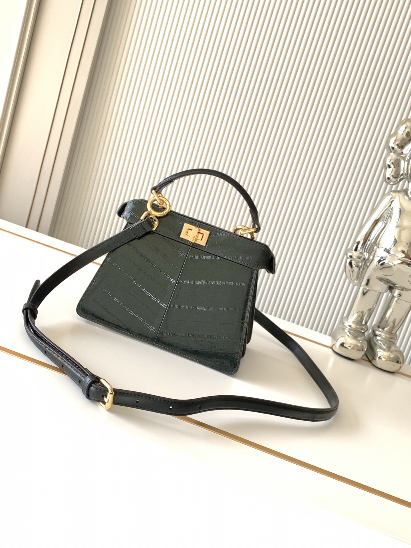 [TOP] FENDI Peekaboo ISeeU Bag 20-11-15.5cm - Dark Green & GHW - 711 Luxury