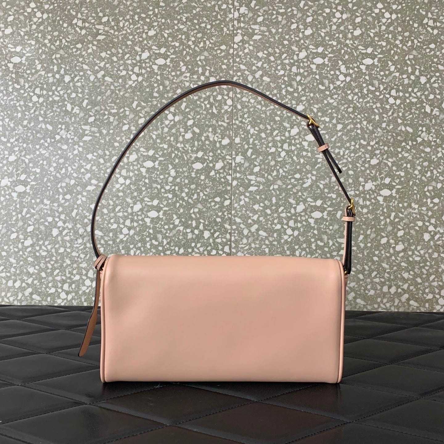 [TOP] VALENTINO GARAVANI DEVAIN Bag 23.5cm - Pink