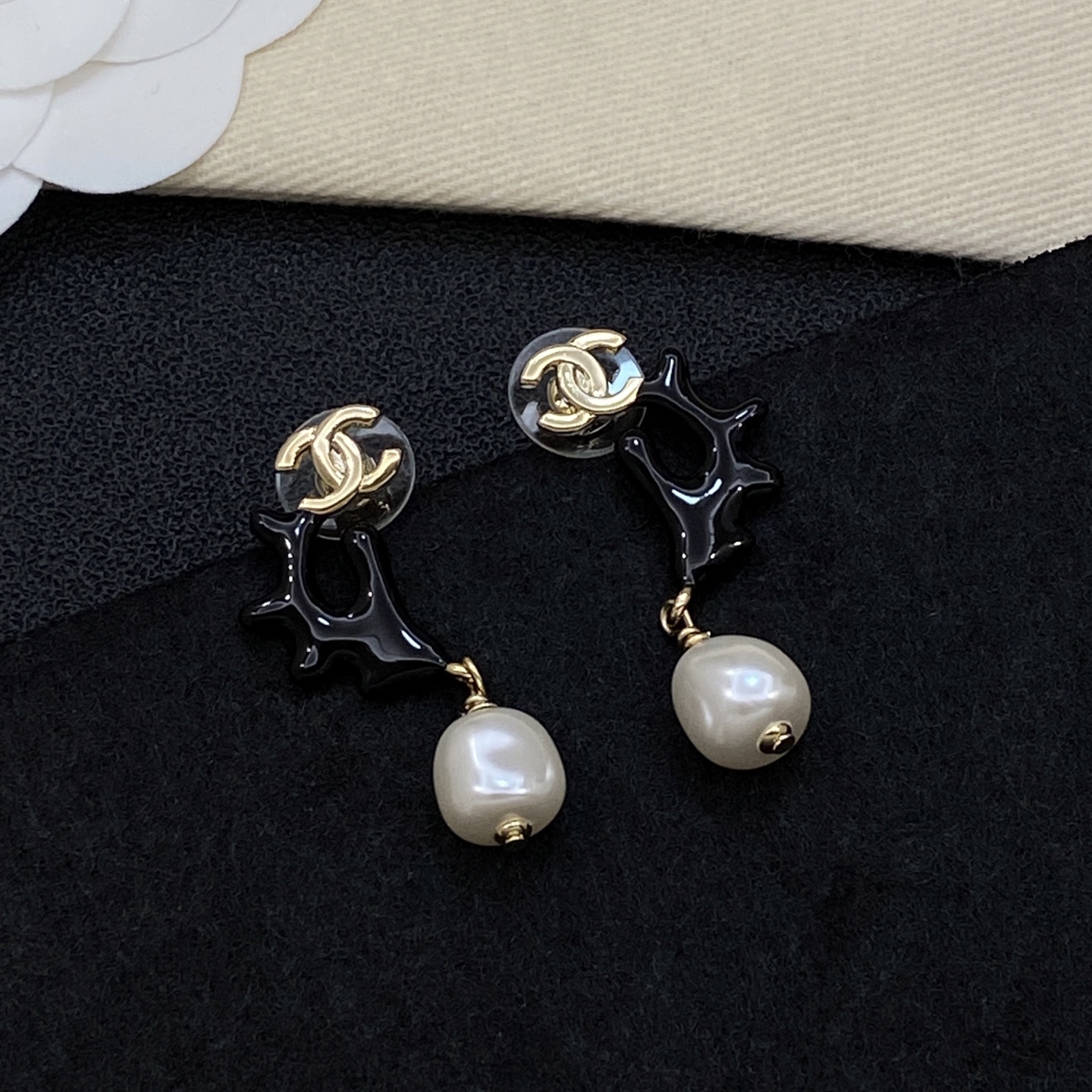 [TOP] CHANEL Earrings - 2 Color - 711 Luxury