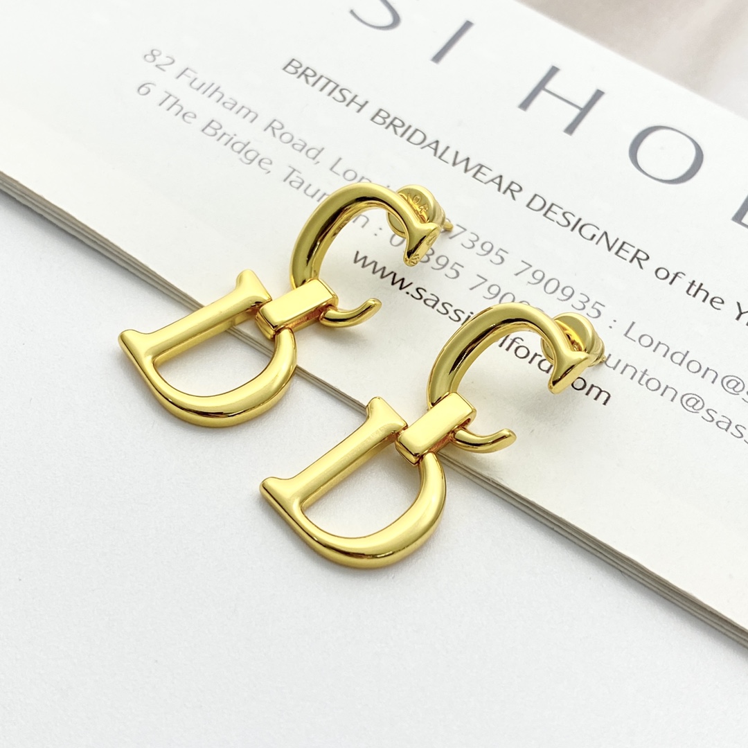 [TOP] Christian Dior Earrings - Gold