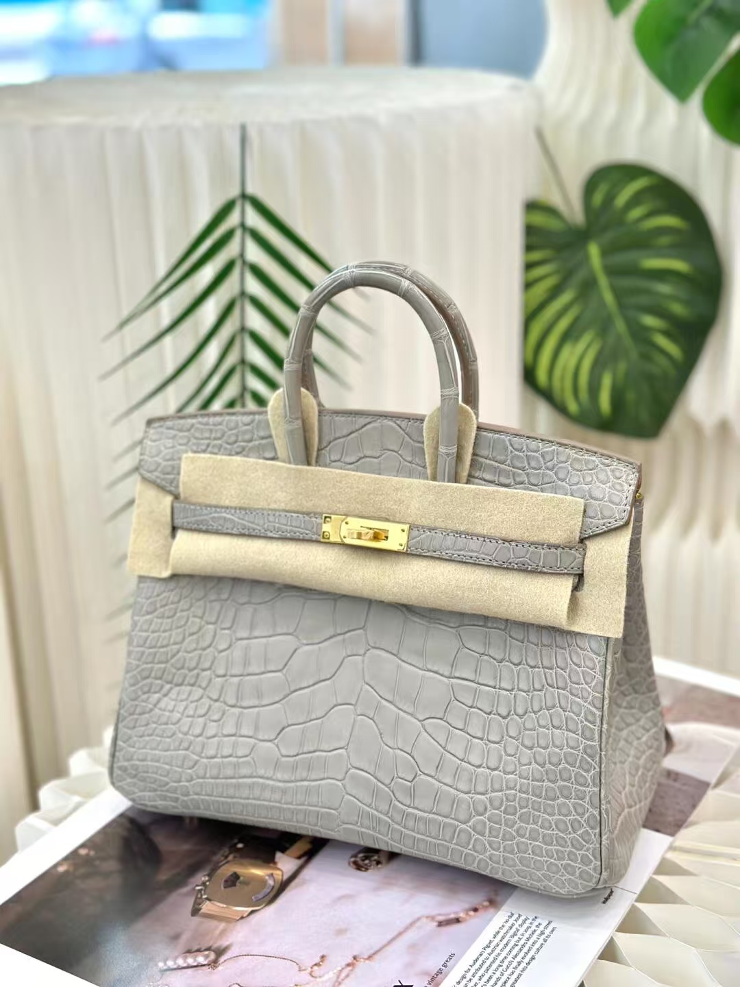 Birkin 25-30 pearl grey with lemon yellow inner panel 🍋 matte crocodile skin