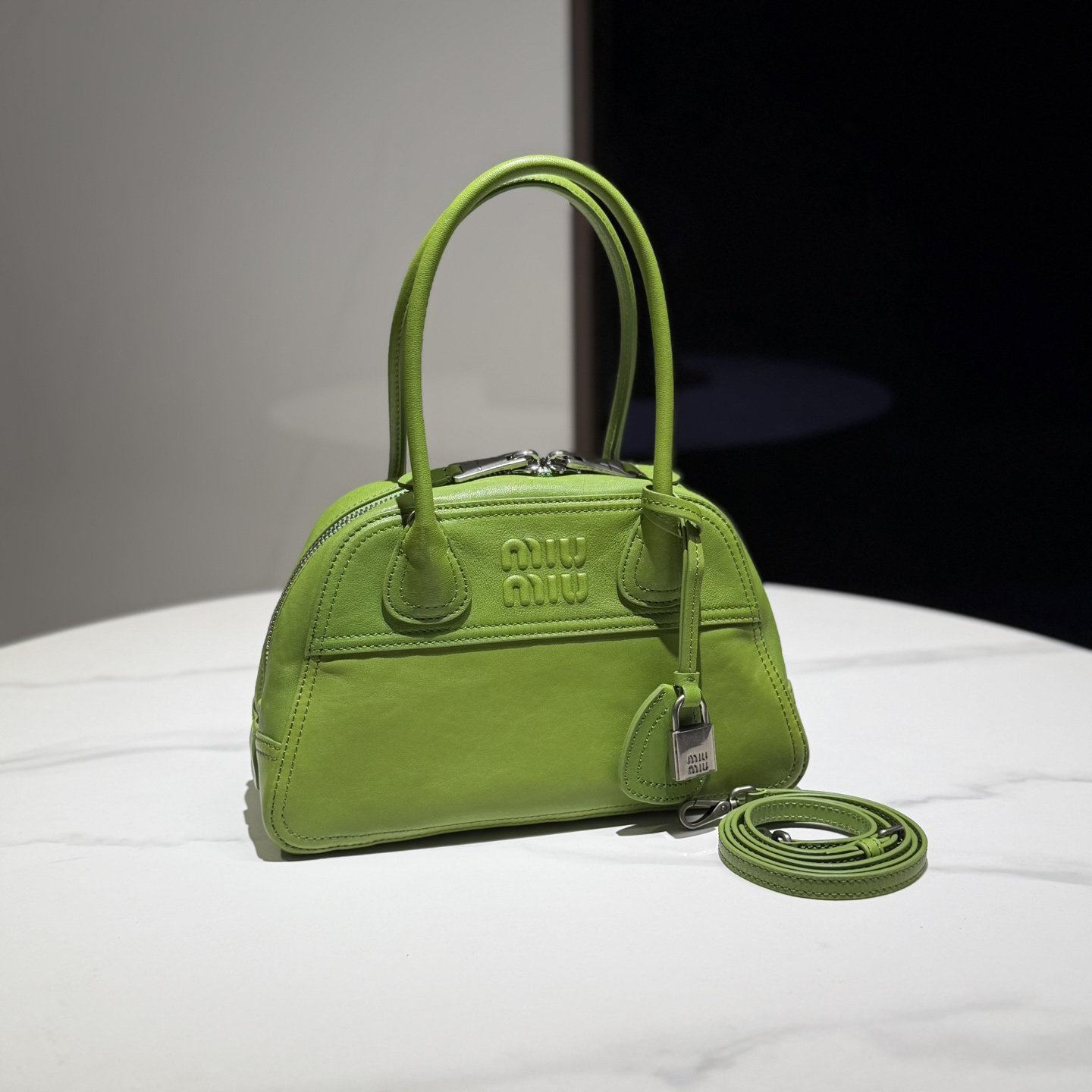 [TOP] Miu Miu Vivant Handbag 28X17X9.5CM - Green - 711 Luxury