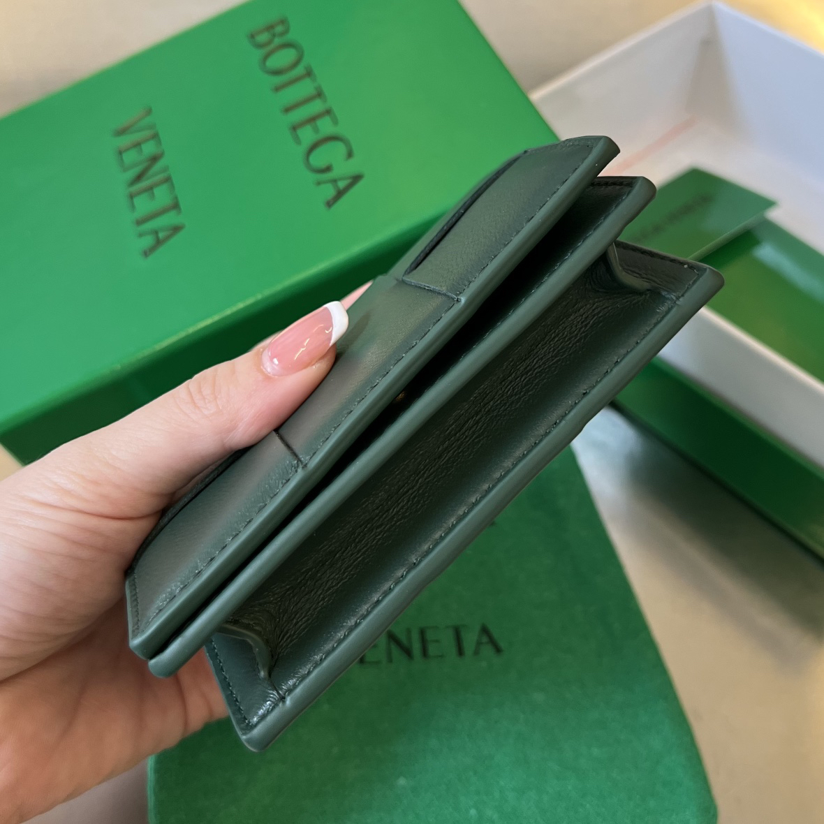[TOP] Bottega Veneta BV Folding Slim Business Card Holder 12.5x7.5 cm - Military Green - 711 Luxury