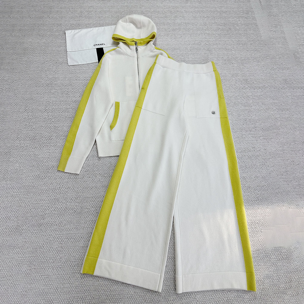 Chanel Top-quality Version Cashmere Hooded Cardigan Trousers #299583
