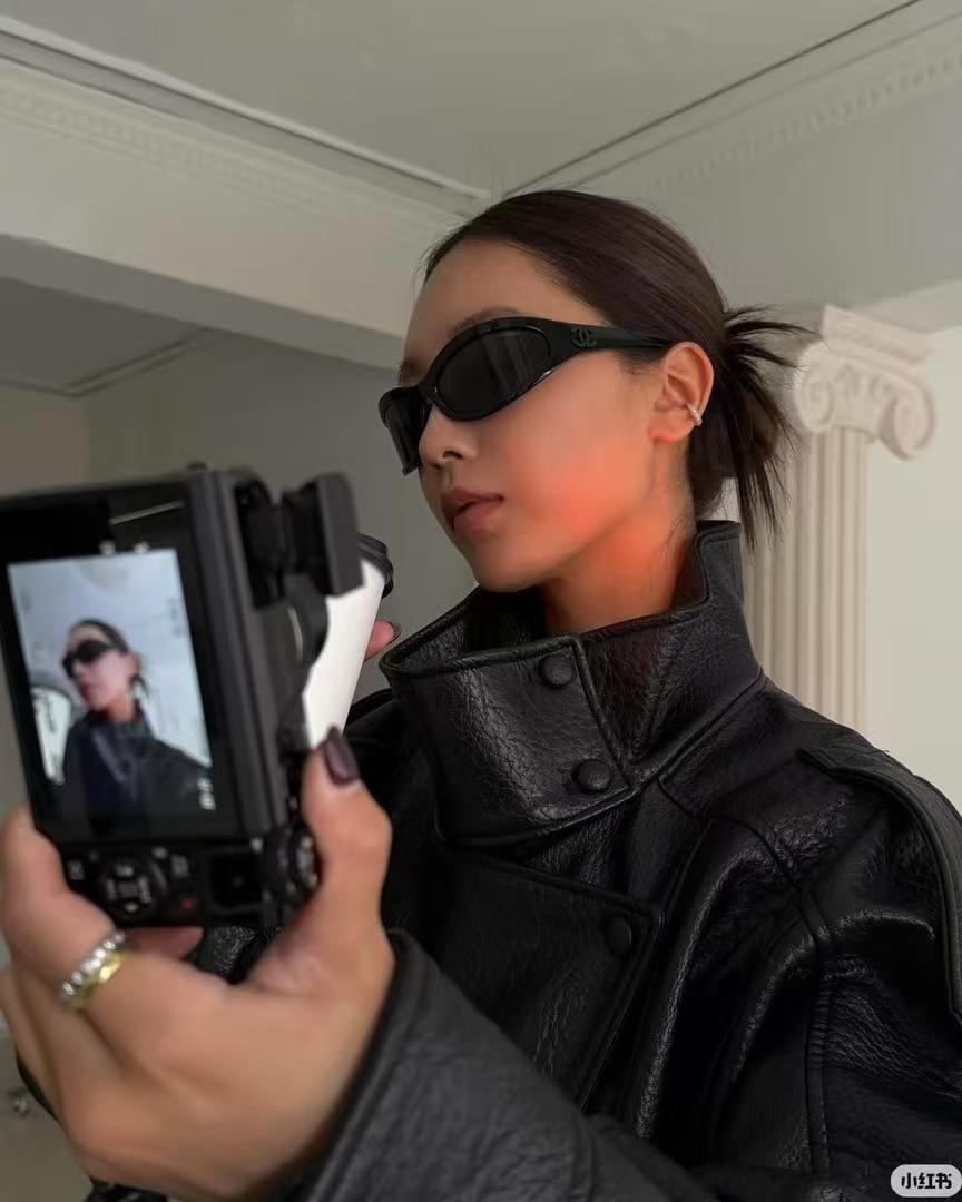 CHANEL women's sunglasses