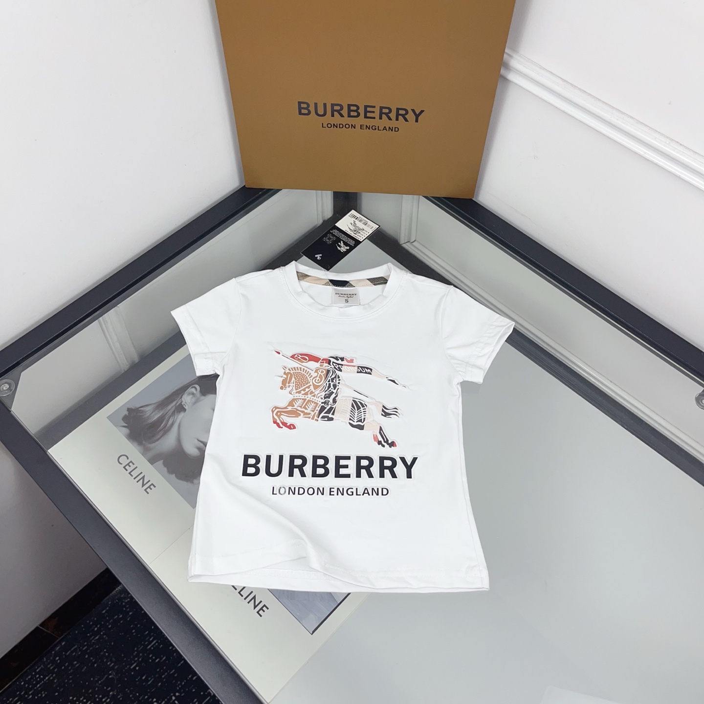 Burberry Unisex Kids White Color Equestrian Knight Print Letter Logo Crew Neck Cotton Short Sleeve T-Shirt Boys Girls Sizes 90-130