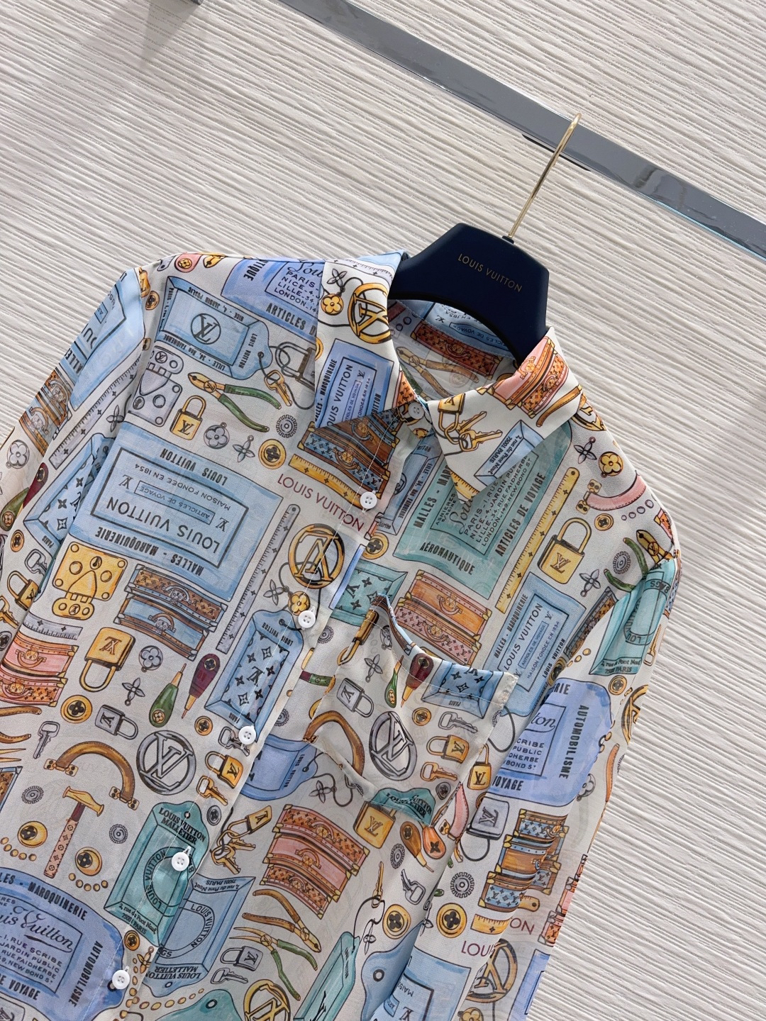 [TOP] Louis Vuitton LV Shirt - White